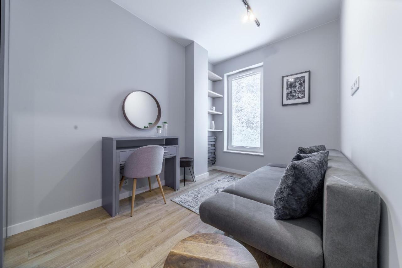 Bright And Charming- Golden Apartments- City Center&S18 Varşovia Exterior foto