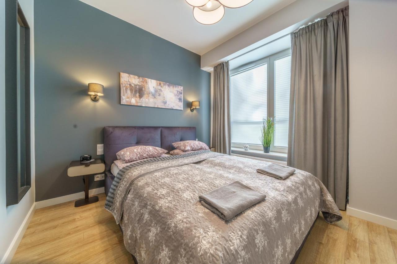 Bright And Charming- Golden Apartments- City Center&S18 Varşovia Exterior foto