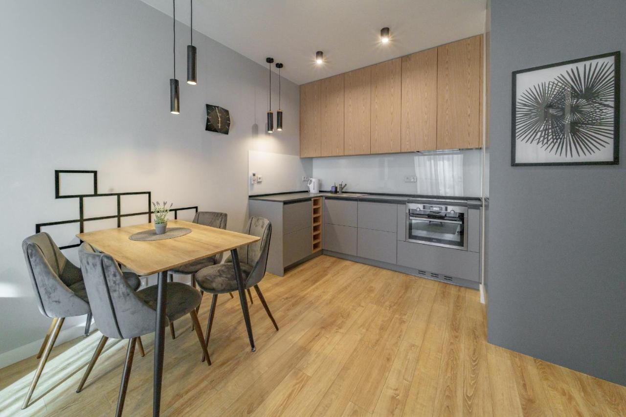 Bright And Charming- Golden Apartments- City Center&S18 Varşovia Exterior foto